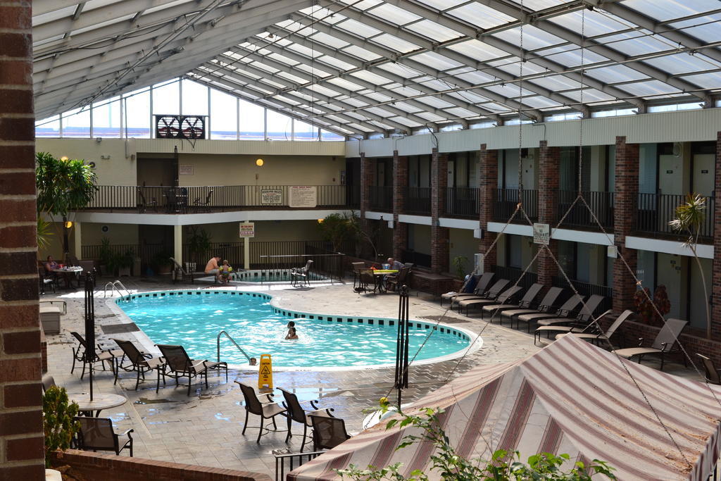 Jameson Inn & Suites 볼링 그린 외부 사진