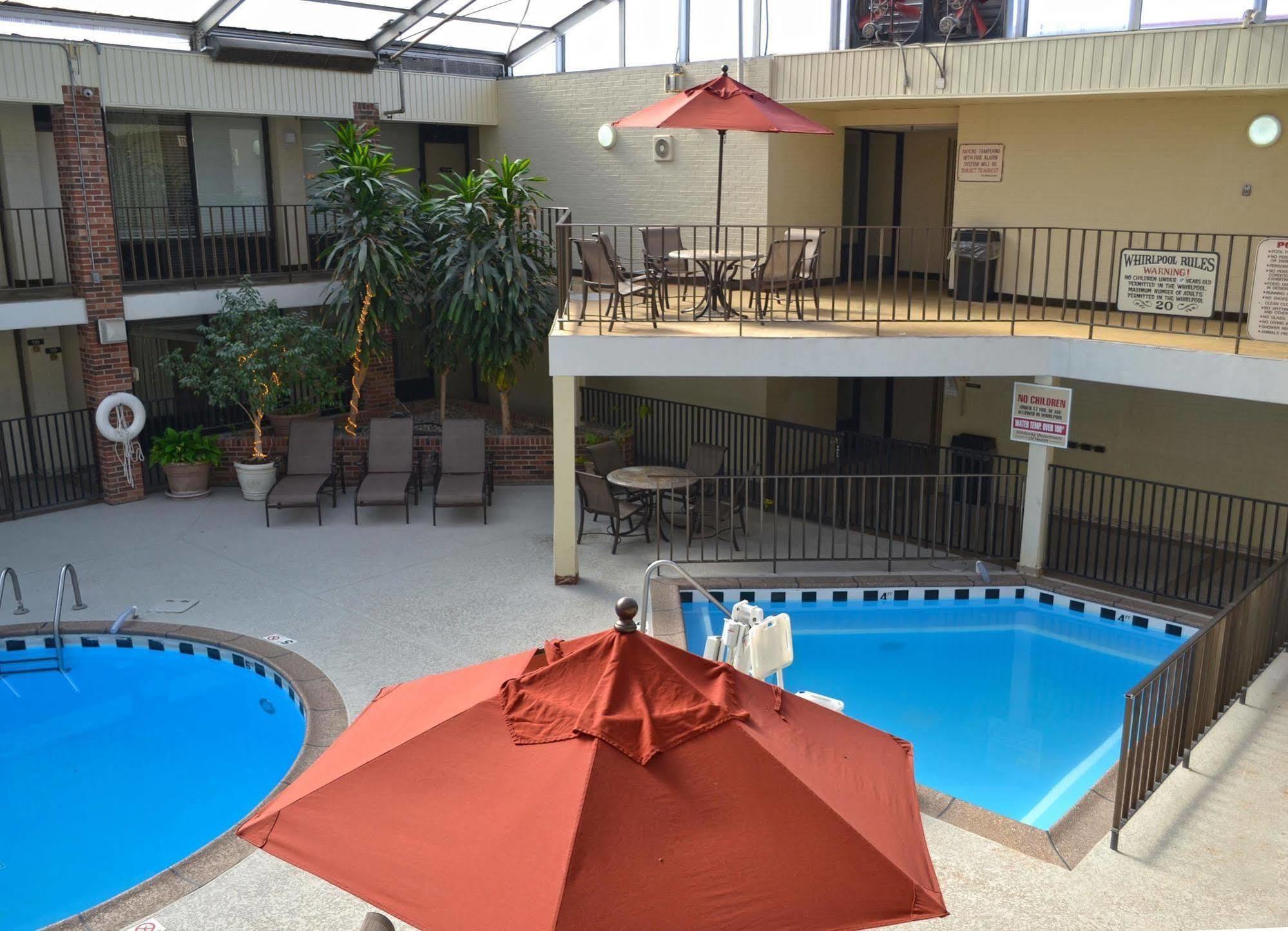 Jameson Inn & Suites 볼링 그린 외부 사진